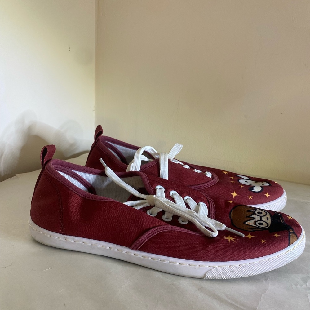 Harry Potter sneakers women size 10 red, owl, Hogwarts